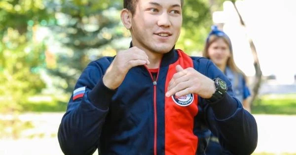 Саламат Исбулаев победил в финале чемпионата России по ММА